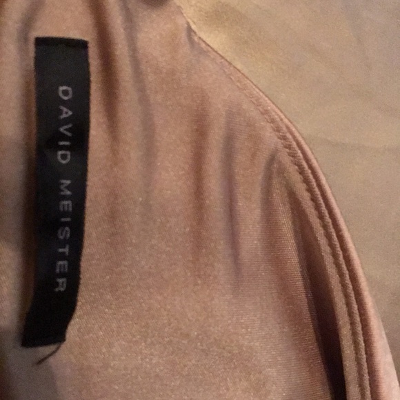 Gold dress - Picture 7 of 8